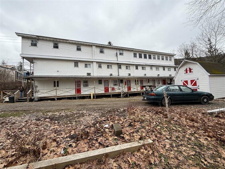 44 Oak St, Deposit, NY à vendre - Photo du bâtiment - Image 3 de 3