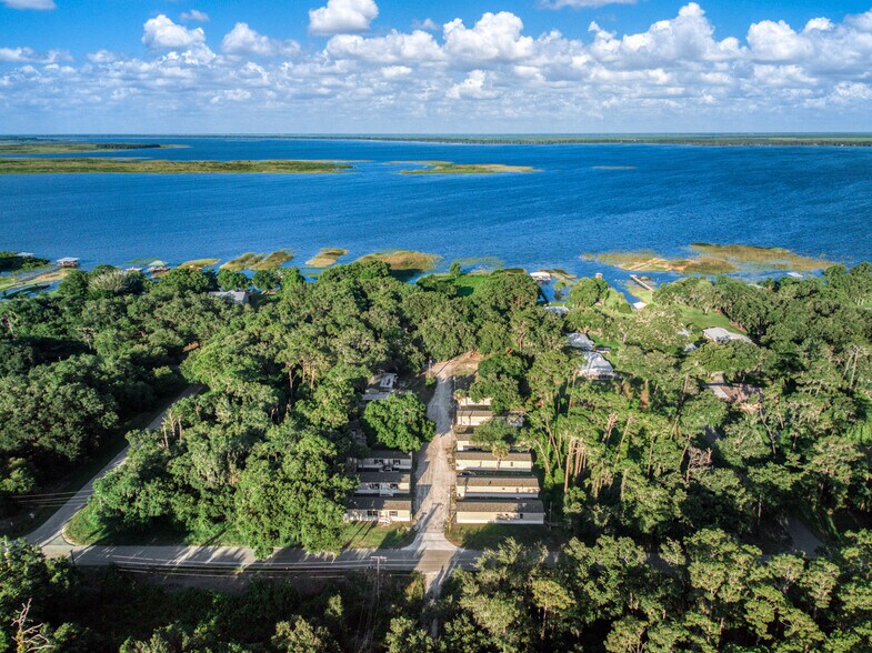 44 Crawford Dr, Lake Placid, FL à vendre - Photo du bâtiment - Image 1 de 79