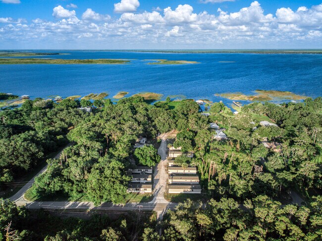 Plus de détails pour 44 Crawford Dr, Lake Placid, FL - Multi-résidentiel à vendre