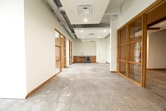 4525 Lemmon Ave, Dallas, TX for lease Interior Photo- Image 2 of 4