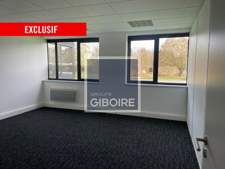 Office in Rennes for lease - Interior Photo - Image 2 of 3