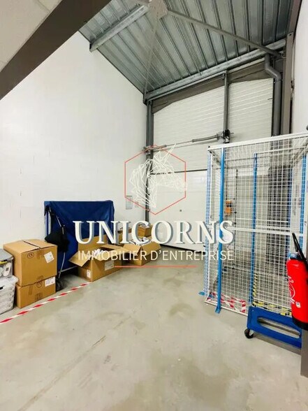 Industrial in Toulouse for lease - Interior Photo - Image 2 of 5