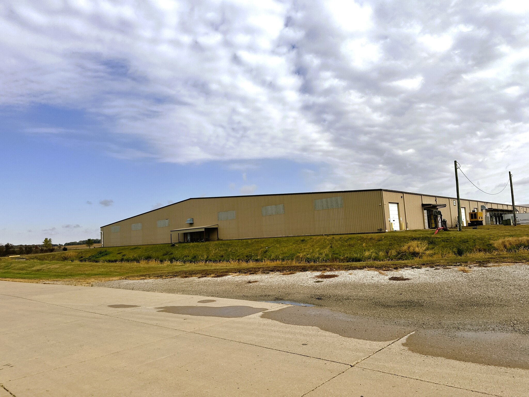 2314 Wilkins Dr, Chillicothe, IL for lease Building Photo- Image 1 of 1
