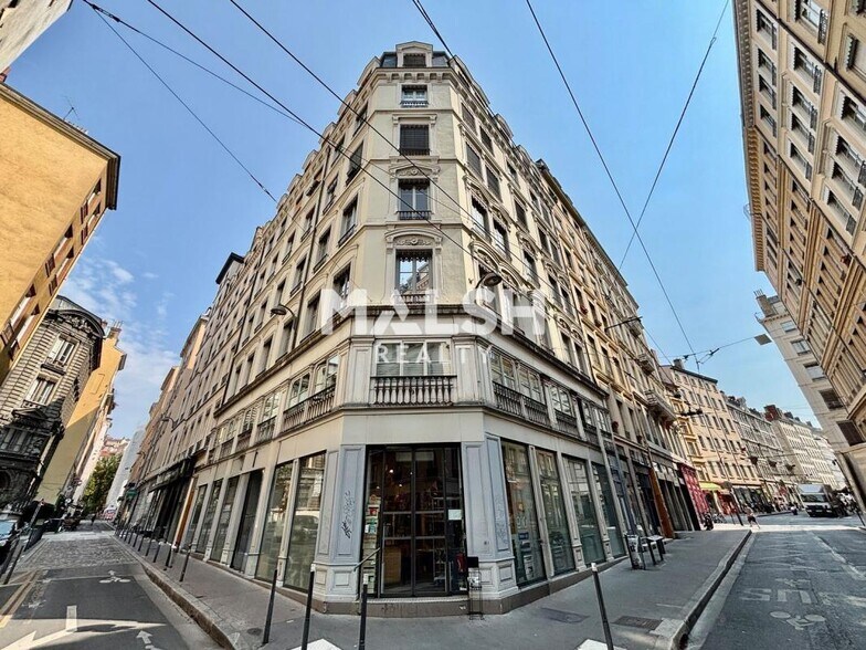 Bureau dans Lyon à louer - Photo du bâtiment - Image 1 de 9