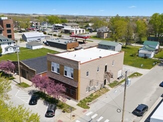Plus de détails pour 230 S Dubuque St, Solon, IA - Multi-résidentiel à vendre