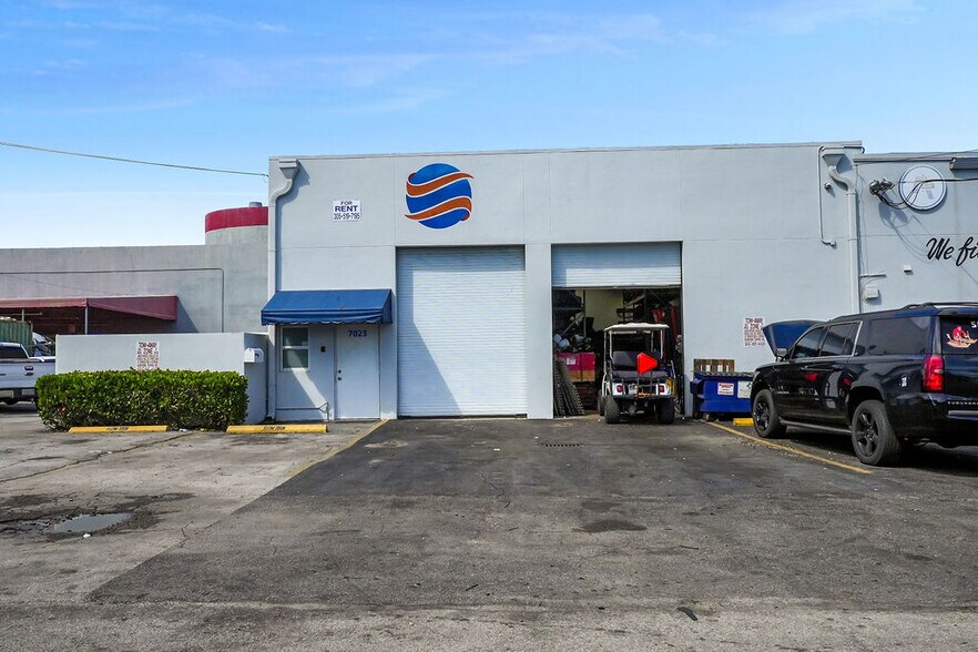 7007 SW 13th Ter, Miami, FL à vendre - Photo du bâtiment - Image 2 de 35