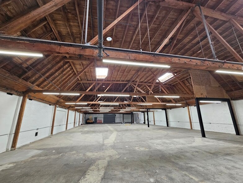 1810 W Pico Blvd, Los Angeles, CA for lease - Building Photo - Image 3 of 18