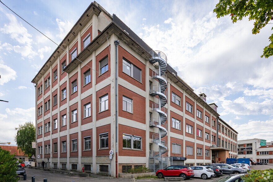 24 Avenue Joannès Masset, Lyon à louer - Photo du bâtiment - Image 2 de 2