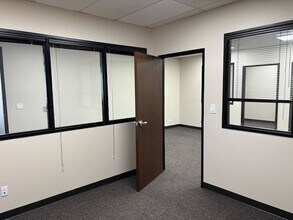 9420 Topanga Canyon Blvd, Chatsworth, CA for lease Interior Photo- Image 2 of 8