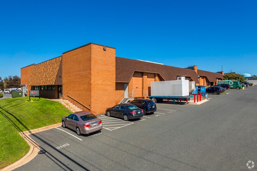 9113-9161 Industrial Ct, Gaithersburg, MD for sale - Primary Photo - Image 1 of 5