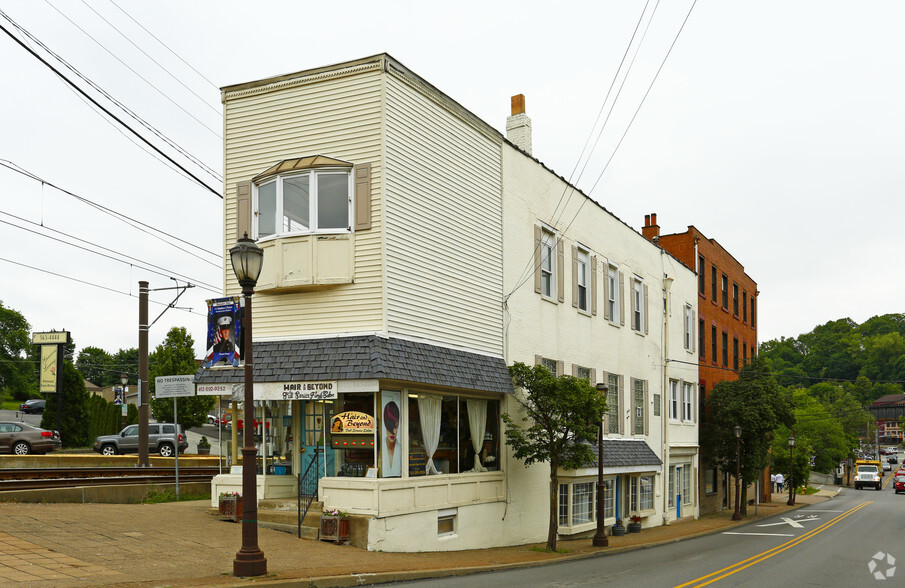 1001-1003 Castle Shannon Blvd, Pittsburgh, PA for sale - Primary Photo - Image 1 of 1