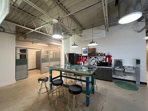 4237 Raleigh St, Charlotte, NC for lease Interior Photo- Image 1 of 11