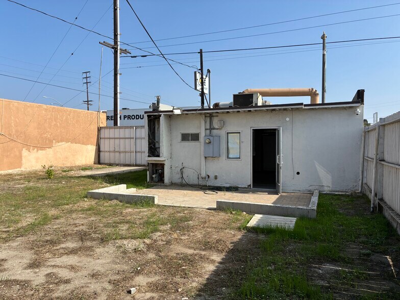 2965 Santa Fe Ave, Long Beach, CA à louer - Photo du bâtiment - Image 3 de 16