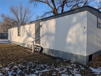 More details for 812 Elm St, Henrietta, MO - Multifamily for Sale