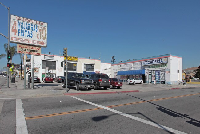 Plus de détails pour 7412-7422 Pacific Blvd, Huntington Park, CA - Commerce de détail à louer