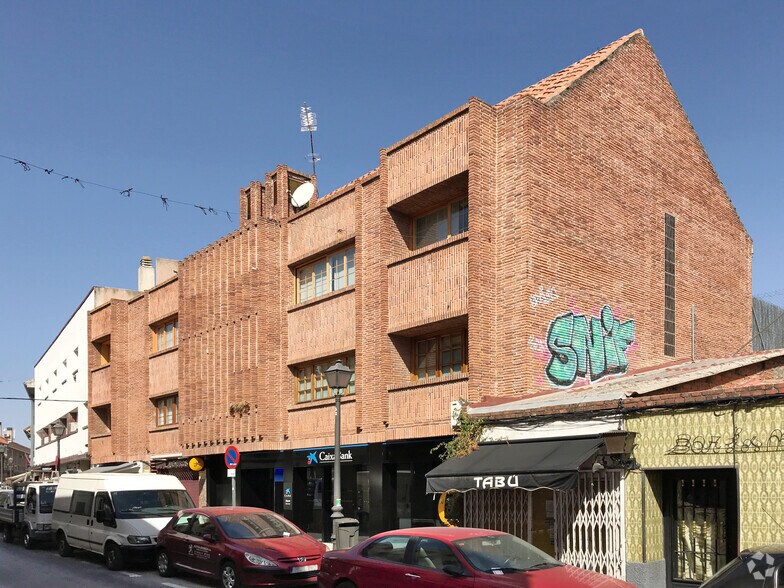Avenida de la Osa Mayor, 58, Madrid, Madrid à vendre - Photo du bâtiment - Image 2 de 2