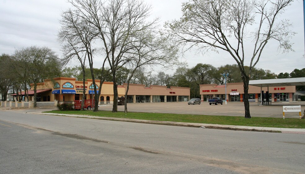Katy Portfolio portefeuille de 3 propriétés à vendre sur LoopNet.ca - Photo du bâtiment - Image 3 de 8
