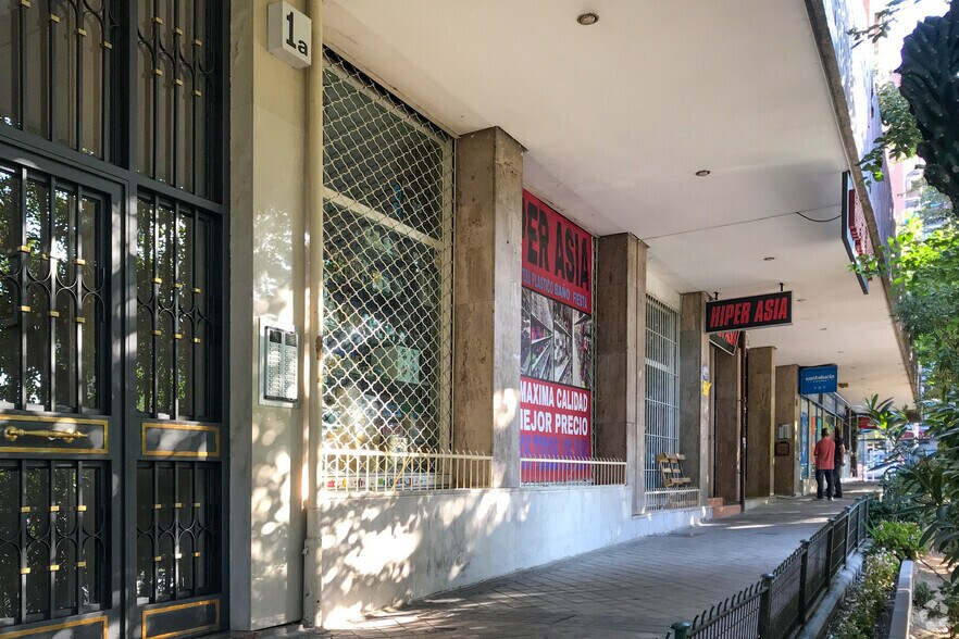Multifamily in Madrid, Madrid for sale - Building Photo - Image 2 of 2