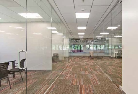 30501 Agoura Rd, Agoura Hills, CA for lease - Interior Photo - Image 2 of 3