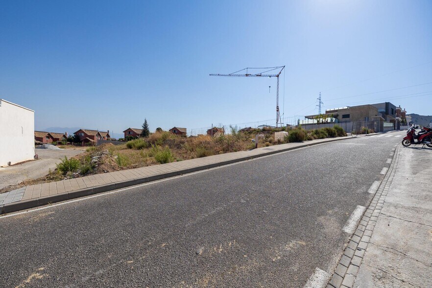 Calle Veleta, Dílar, Granada for sale - Building Photo - Image 2 of 21