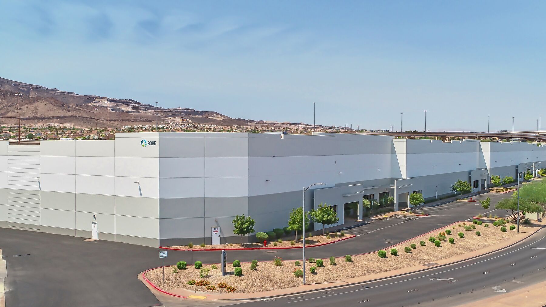 8385 Eastgate Rd, Henderson, NV à louer Photo du bâtiment- Image 1 de 8