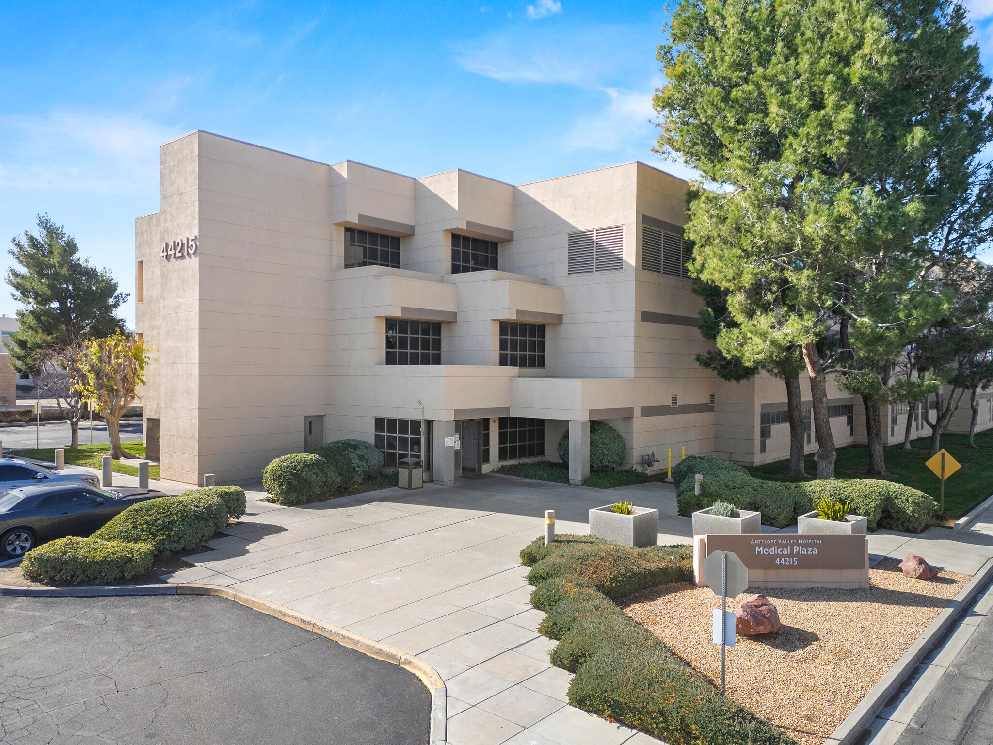 44215 15th St W, Lancaster, CA for sale Building Photo- Image 1 of 19
