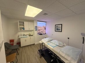 7710 NW 71st Ct, Tamarac, FL for lease Interior Photo- Image 2 of 5