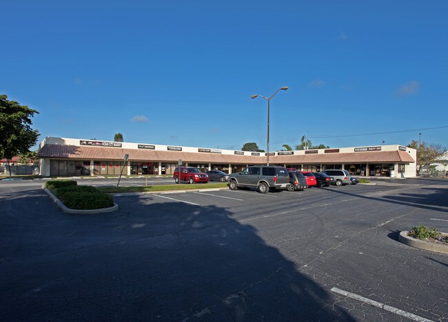 Plus de détails pour 1481 S Military Trl, West Palm Beach, FL - Bureau/Commerce de détail, Commerce de détail à louer