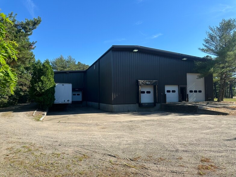 22 A St, Edgartown, MA à louer - Photo du bâtiment - Image 1 de 65
