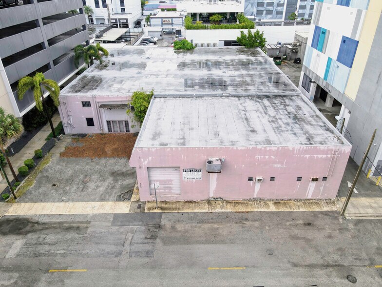 3075 SW 39th Ave, Miami, FL à louer - Photo du bâtiment - Image 1 de 18