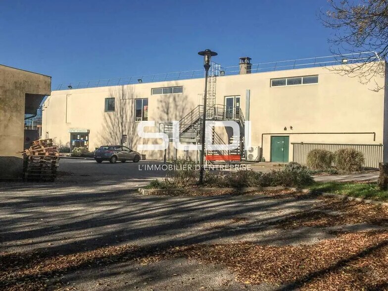 Bureau dans Bourg-en-Bresse à louer - Photo du bâtiment - Image 3 de 8