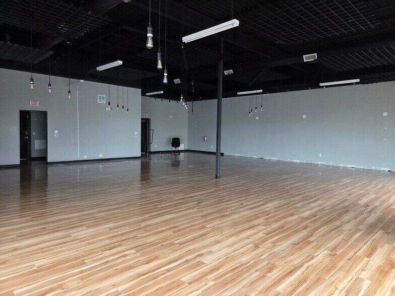 8641 South Blvd, Charlotte, NC à louer - Photo intérieure - Image 3 de 19