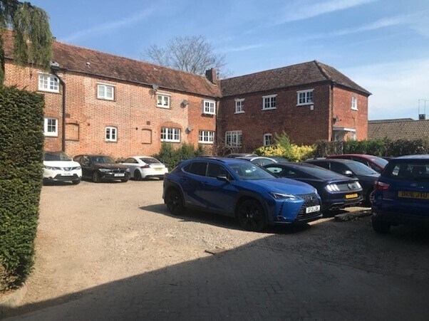 23-25 High St, Redbourn à vendre - Photo du bâtiment - Image 2 de 7