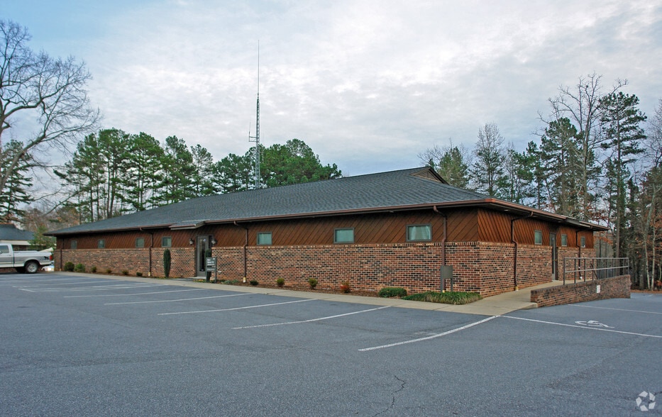 340 9th Avenue Dr NE, Hickory, NC for lease - Building Photo - Image 2 of 7