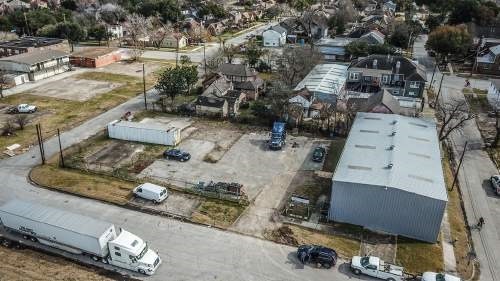 4213 Bastrop St, Houston, TX for sale - Building Photo - Image 1 of 1