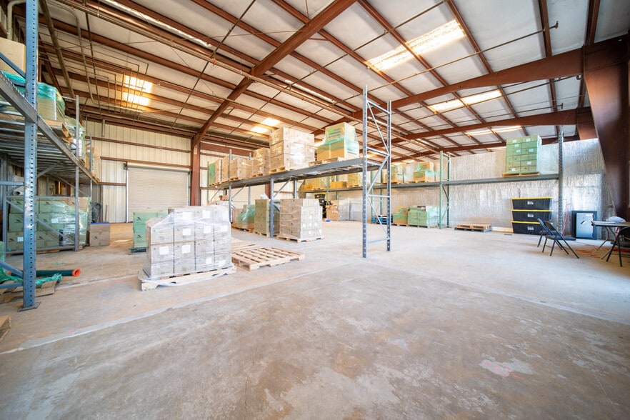 180 E San Antonio Dr, King City, CA for sale - Interior Photo - Image 3 of 12