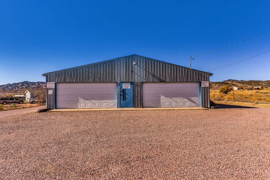 1271 Lawrence Ave, Canon City, CO à vendre - Photo du bâtiment - Image 3 de 15