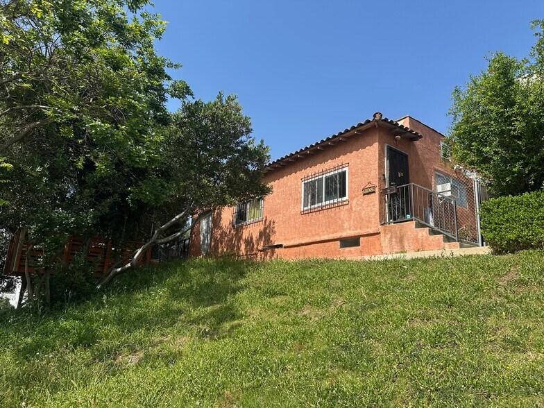 3939 W 28th St, Los Angeles, CA à vendre - Photo du bâtiment - Image 2 de 12