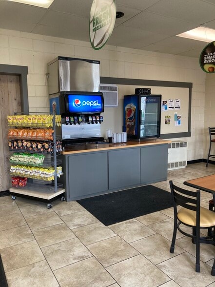 641 S Columbia Ave, Connell, WA à vendre - Photo du bâtiment - Image 3 de 20