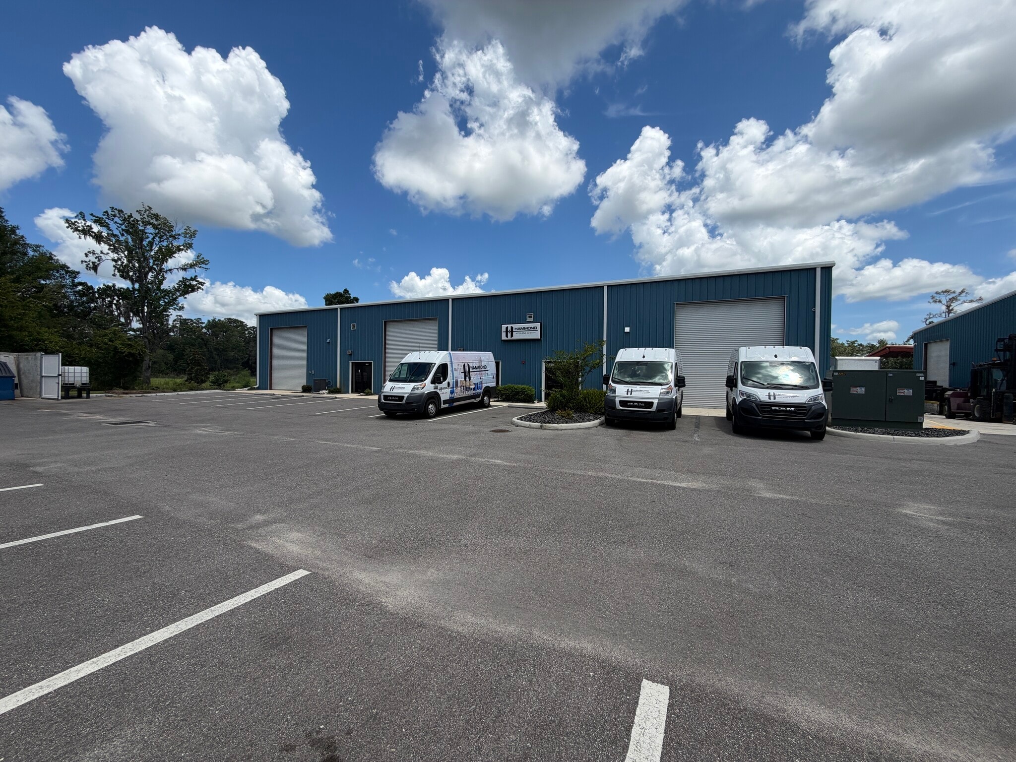 11729 Uradco Pl, San Antonio, FL for lease Building Photo- Image 1 of 8