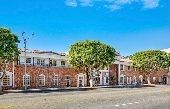More details for 1033 Gayley Ave, Los Angeles, CA - Multiple Space Uses for Lease