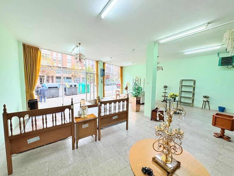 Avenida de Portugal, 101, Ponferrada, León à vendre - Photo intérieure - Image 2 de 43