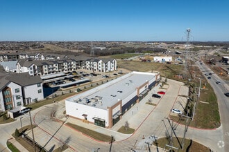 1305 Debbie Ln, Arlington, TX - AERIAL  map view