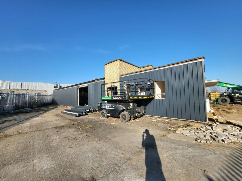 Bruce Grv, Wickford à louer - Photo du bâtiment - Image 2 de 22