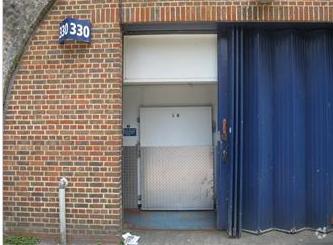 Blucher Rd, Londres à louer - Photo du bâtiment - Image 3 de 4