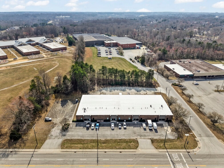 3202 E Martin Luther King Junior Dr, High Point, NC for lease - Building Photo - Image 3 of 15