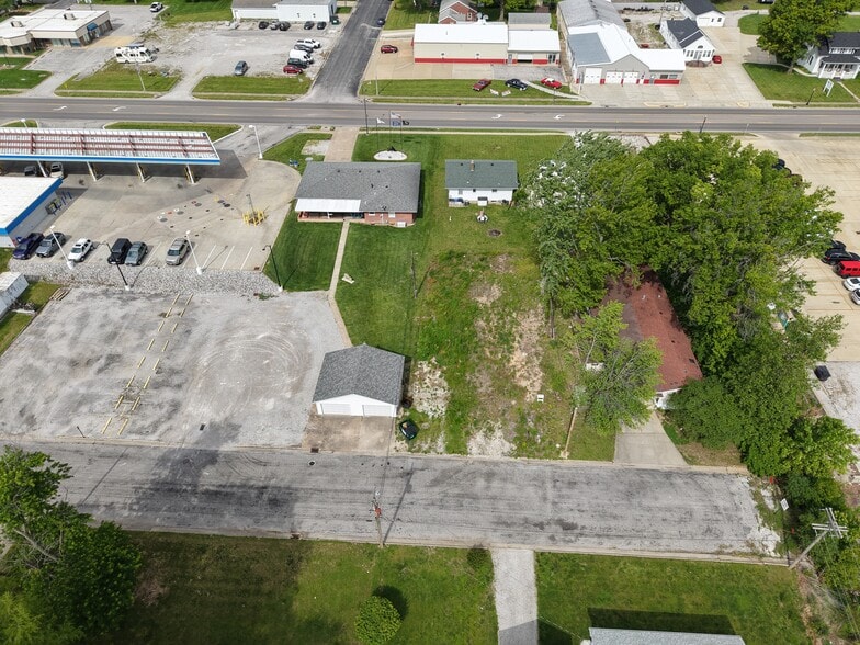 825 Hartman Dr, Red Bud, IL for sale - Building Photo - Image 2 of 14