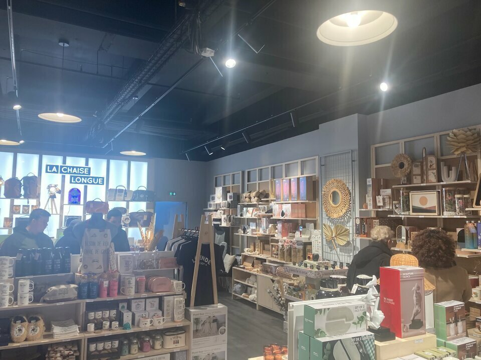 Retail in Nancy for lease Interior Photo- Image 1 of 5