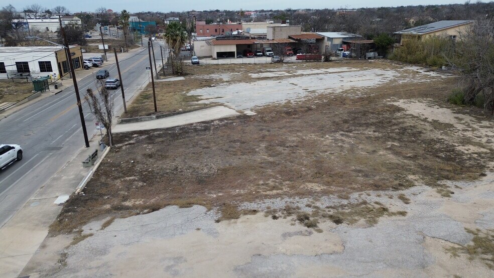 309 W Josephine St, San Antonio, TX à vendre - Photo du bâtiment - Image 3 de 4