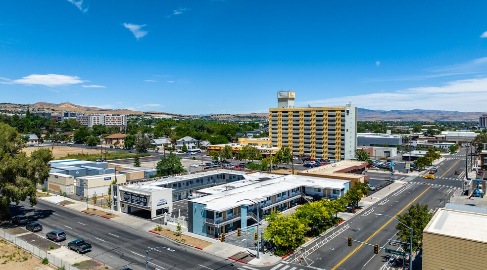 500 University Way, Reno, NV à vendre - Photo du bâtiment - Image 2 de 18